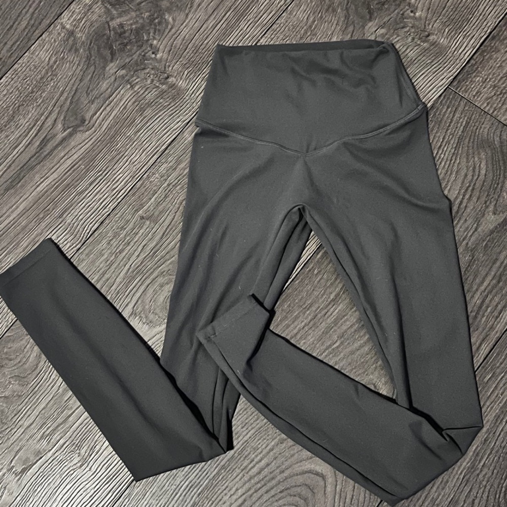 CC leggings size Xs excellent condition (NOT CHANEL)